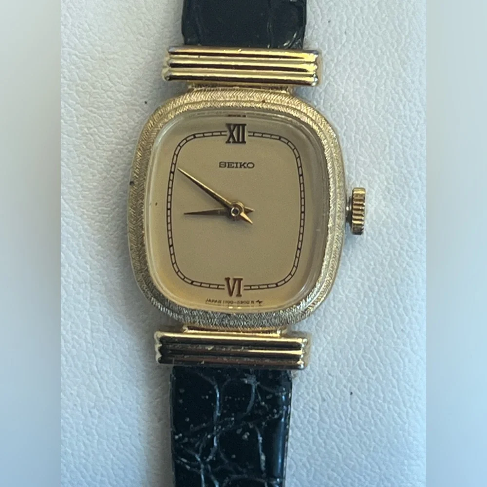 Seiko Ladies Watch RARE Vintage Black Leather Strap Gold-Tone Dial